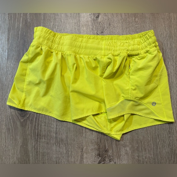 Lululemon Hotty Hot shorts - Picture 1 of 9